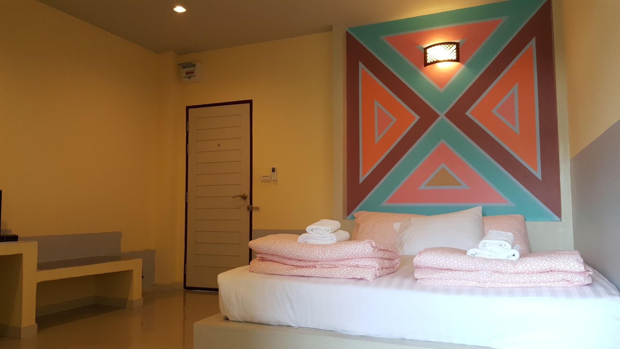 Juntima Place At Amphawa Exterior photo