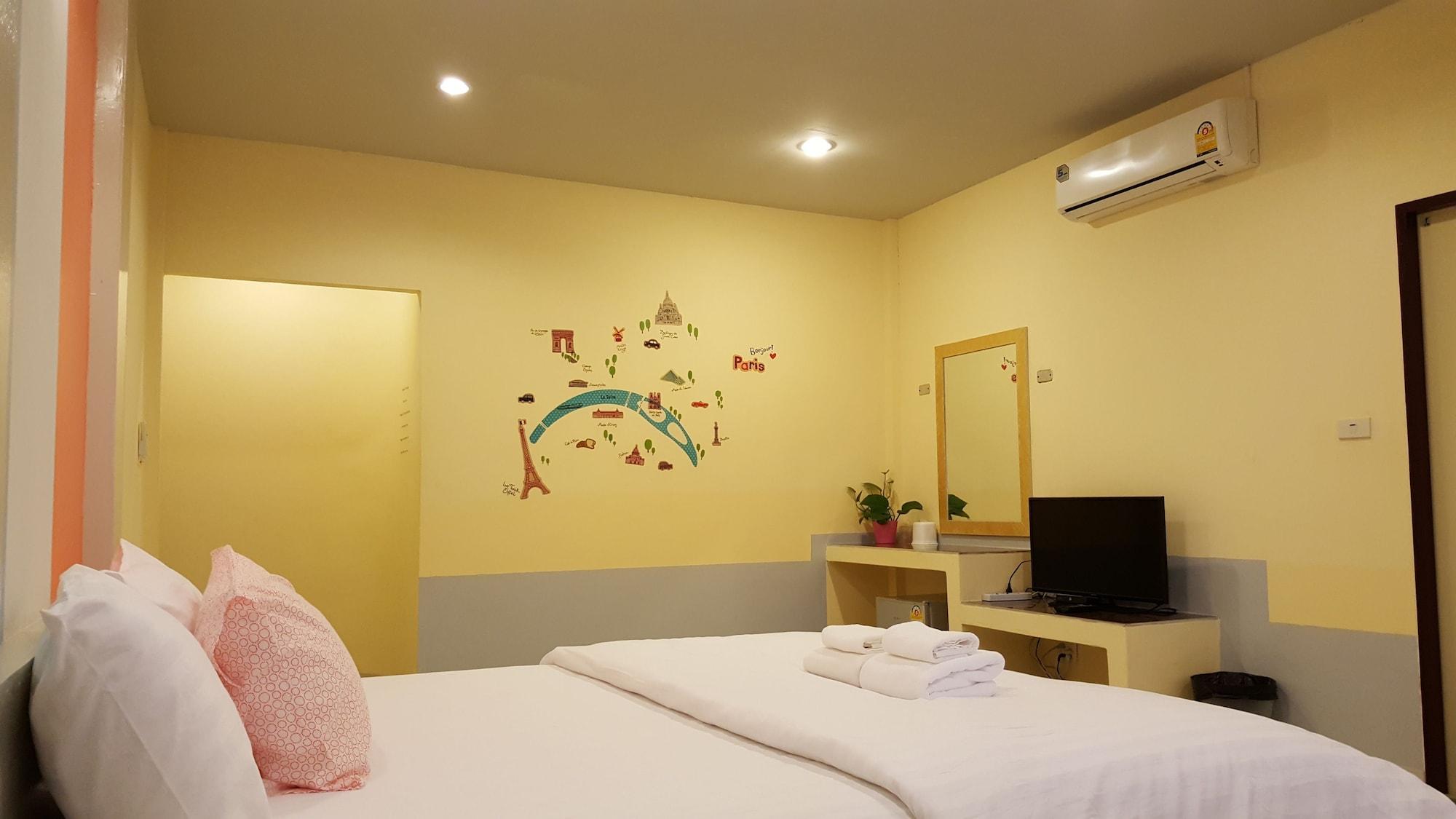 Juntima Place At Amphawa Exterior photo