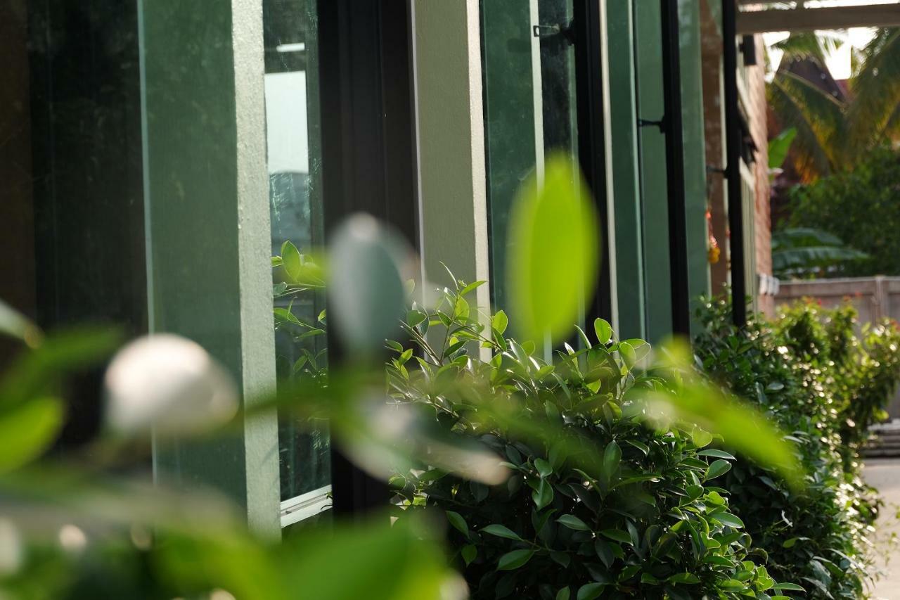 Juntima Place At Amphawa Exterior photo