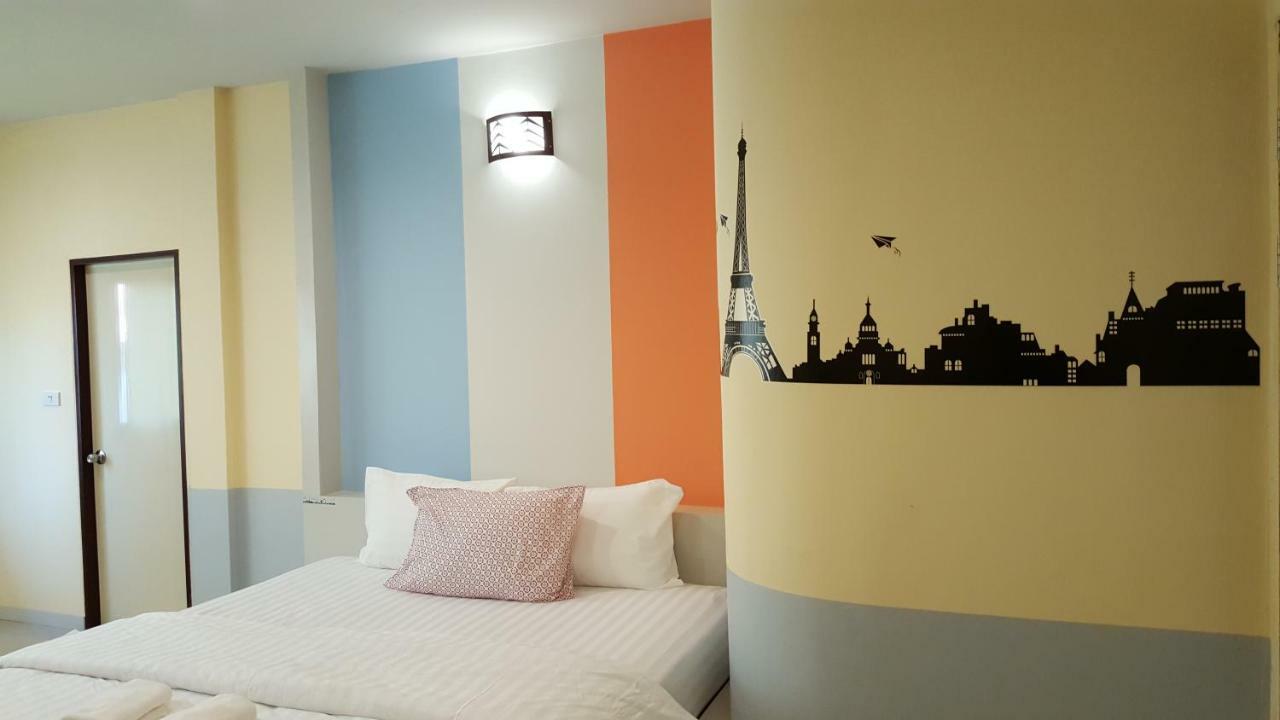 Juntima Place At Amphawa Exterior photo